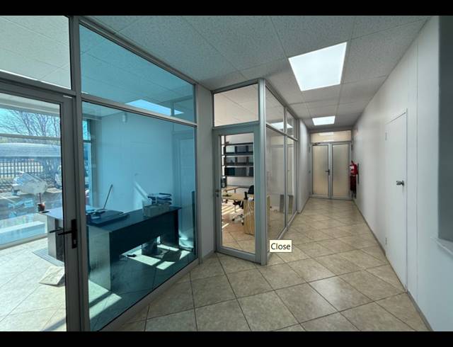 250M² OFFICE TO LET IN TULISA PARK